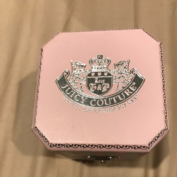 ❌SOLD❌✨BRAND NEW✨ Juicy Couture Mitten Charm - Picture 3 of 4